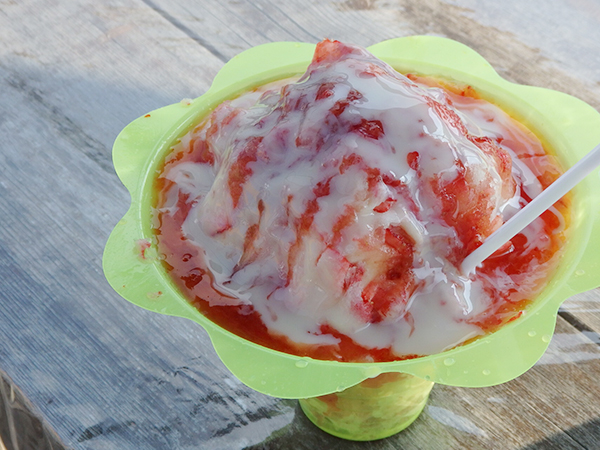 土方洋蘭園　イチゴかき氷