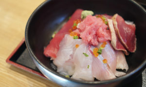魚宝　魚宝丼定食（おまかせ海鮮丼）
